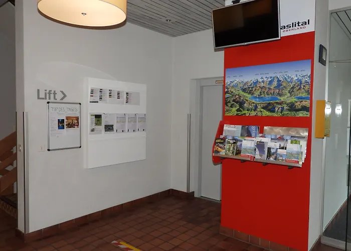 Hotel Sherlock Holmes "Nur 200 M Zur Gondelbahn Hasliberg"