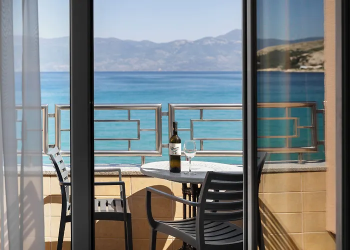 Hotel Dobrovit