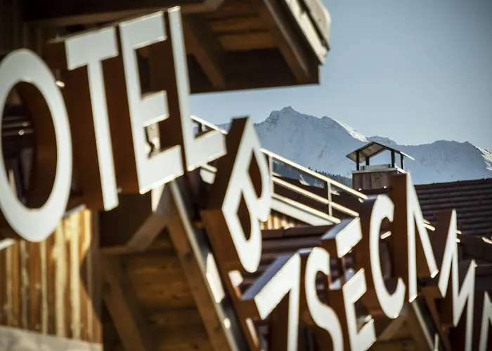Hotel Base Camp Lodge - Bourg Saint Maurice
