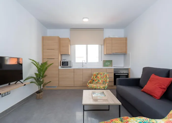 Sur Suites La Dorada, Centricos Soleados A Pocos Metros De La Playa Y Con Parking Opcional