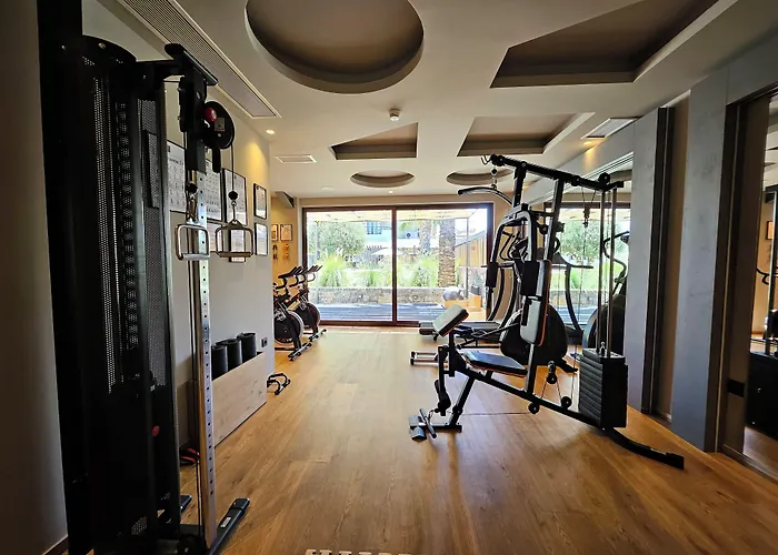 Petousis Hotel & Suites