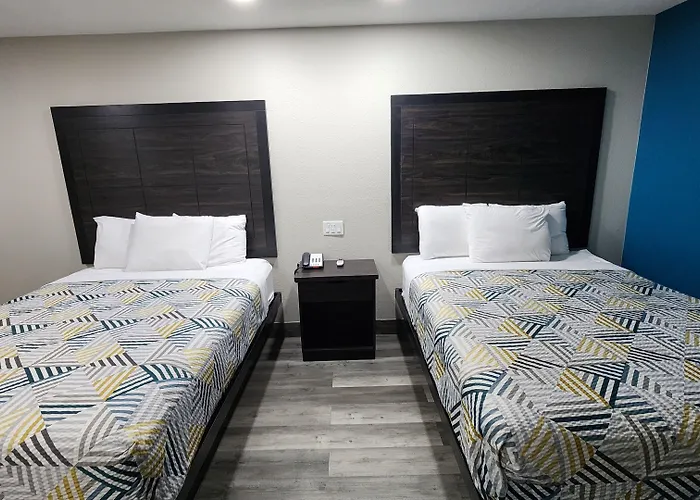 Scottish Inn & Suites