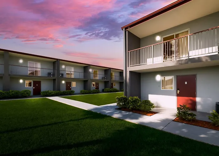 Quality Suites Wildwood - The Villages