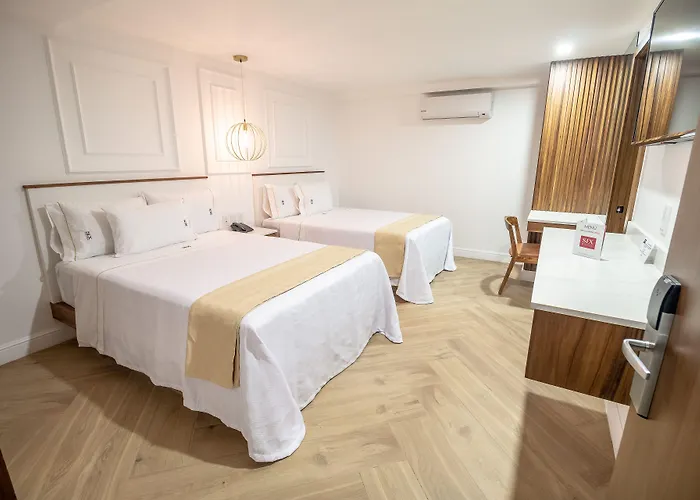 Six Hotel Guadalajara Degollado