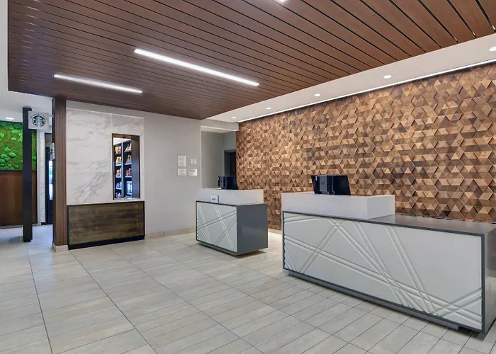 Courtyard By Marriott Manhattan Aggieville