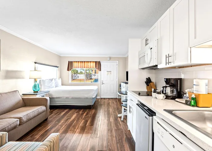 Club Destin Condos