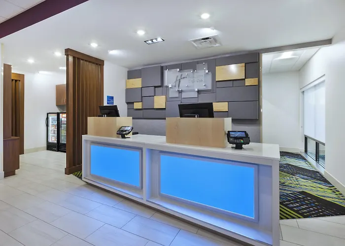 Holiday Inn Express & Suites Painesville - Concord By Ihg
