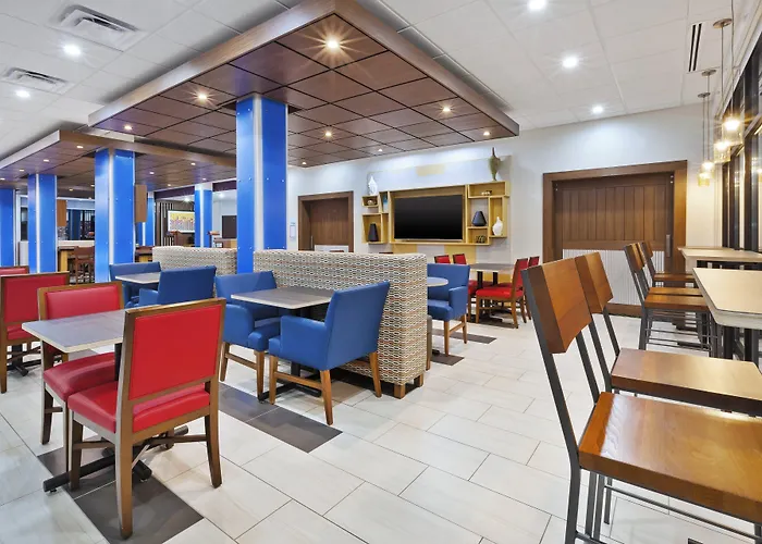 Holiday Inn Express & Suites Painesville - Concord By Ihg