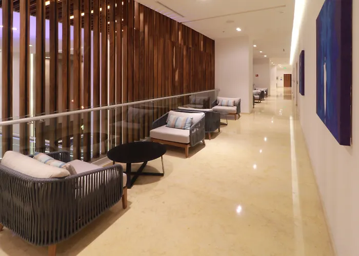 Holiday Inn&Suites - Puerto Vallarta Marina&Golf, an IHG Hotel