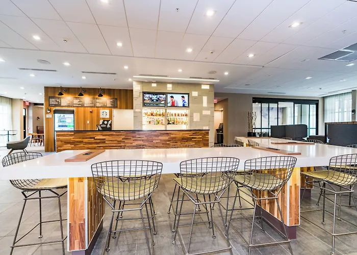 Courtyard By Marriott West Springfield
