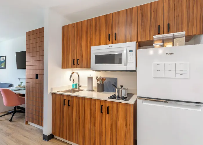 Uptown Suites Extended Stay Tampa Fl - Riverview
