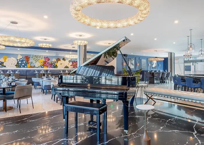 Cambria Hotel Waco University Riverfront