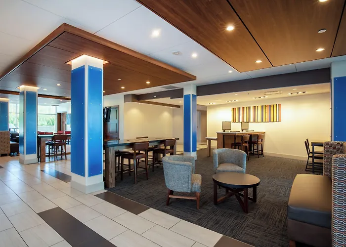 Holiday Inn Express & Suites - Beloit By Ihg