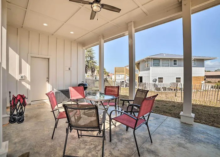 Mexico Beach Getaway W/ Patio - Steps To Beach!