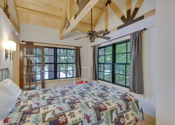Lakefront Hartford Cabin W/ Canoe & Boat Ramp