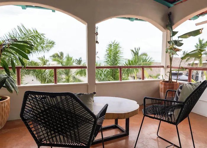 Sayulita Central Hotel