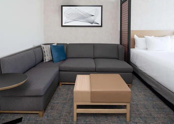 Hyatt Place Bakersfield