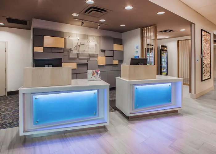 Holiday Inn Express & Suites - Forest Hill - Ft. Worth Se