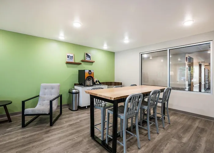 Woodspring Suites Elgin - Chicago
