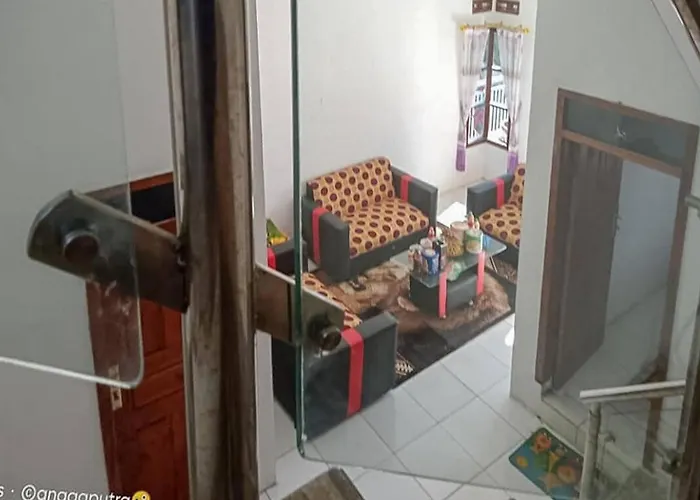 Yeski Homestay At Desa Wisata Bromo Mitra Reddoorz