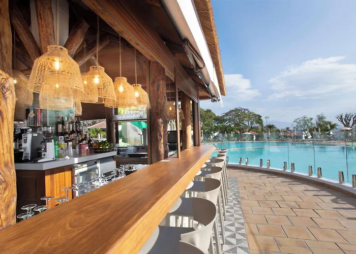 Hotel Jardin Tecina