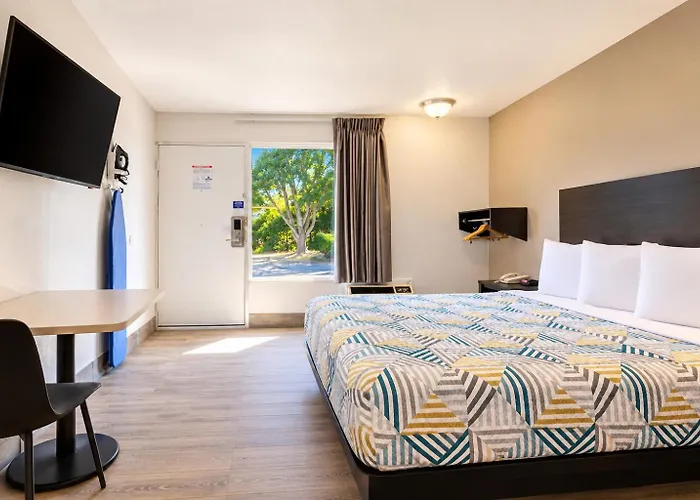 Crestview Inn Branson West By Silver Dollar City