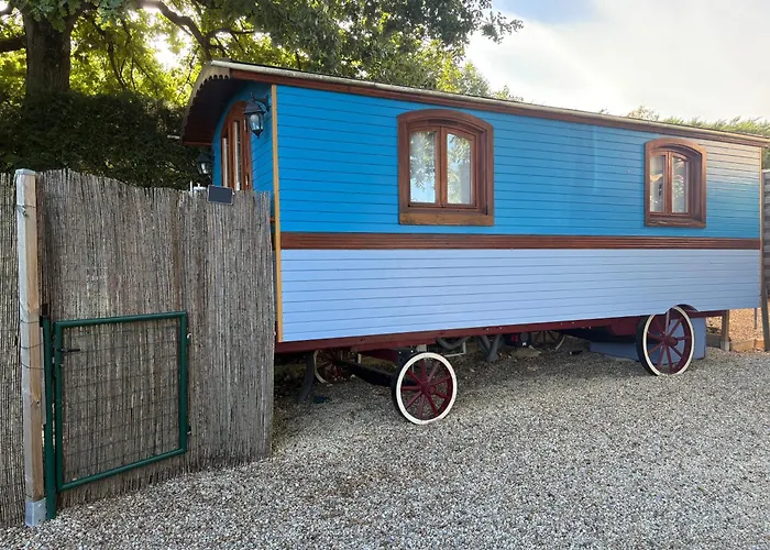 Roulotte Authentique Aux Portes Du Beaujolais Climatisee Avec Terrasse Privative & Borne De Recharge