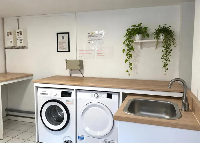 Apartmenthaus Am Dom - Zentrum & Ruhige Lage, Peissnitz, Viel Platz, Kueche, Wifi, Waschmaschine