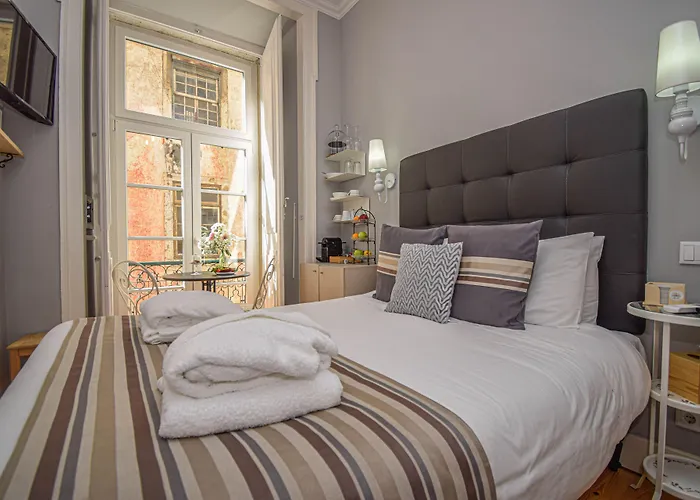 B In B Lisbon Downtown Suites