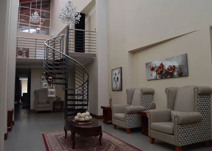 Airport Gardens Boutique Hotel