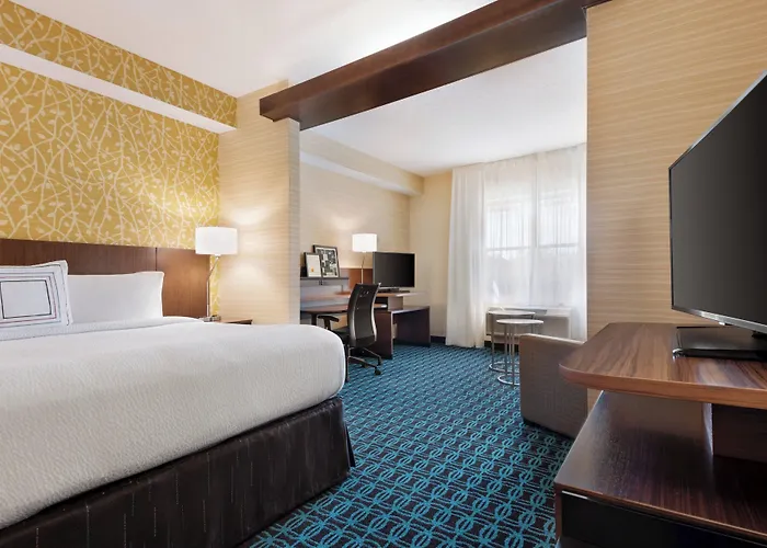 Fairfield Inn & Suites By Marriott Charlottesville Downtown/University Area