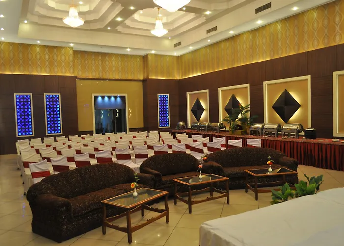 Hotel Plaza Inn Varanasi