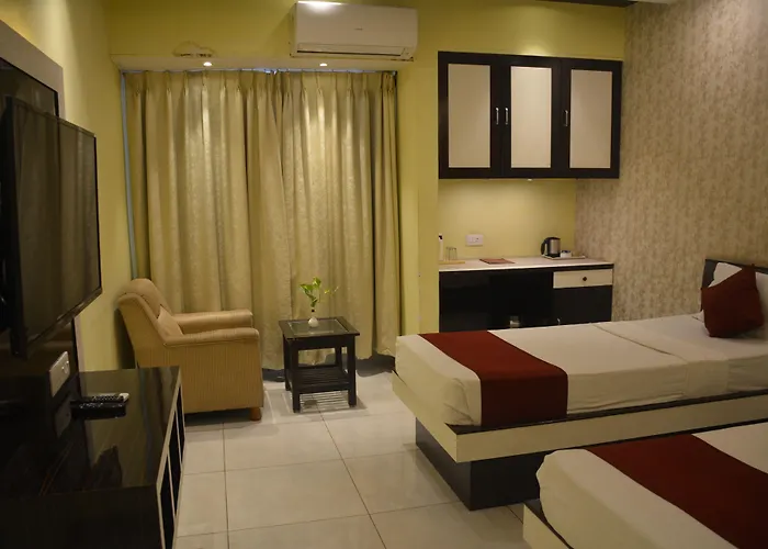 Hotel Plaza Inn Varanasi