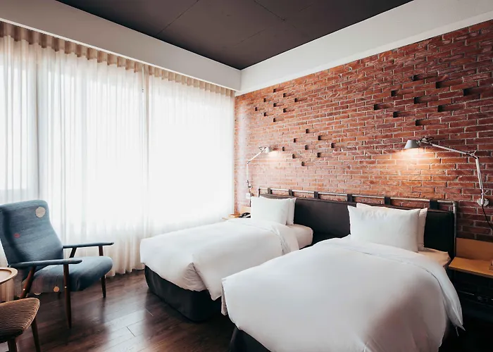 U.I.J Hotel & Hostel