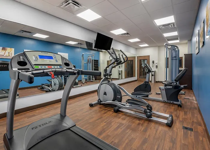 Comfort Suites Fort Lauderdale Airport & Cruise Port