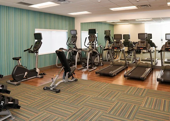 Holiday Inn Express & Suites - Aurora Medical Campus By Ihg