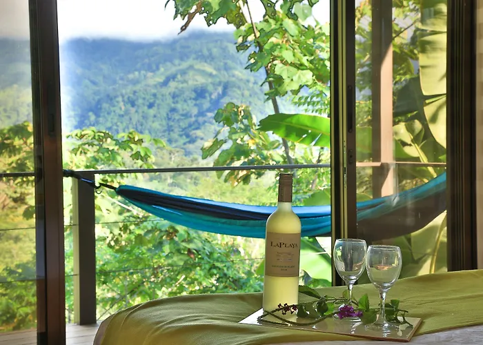 Nature'S Edge Boutique Hotel