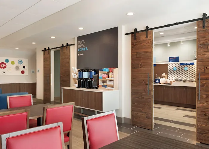 Holiday Inn Express & Suites - Cincinnati South - Wilder By Ihg