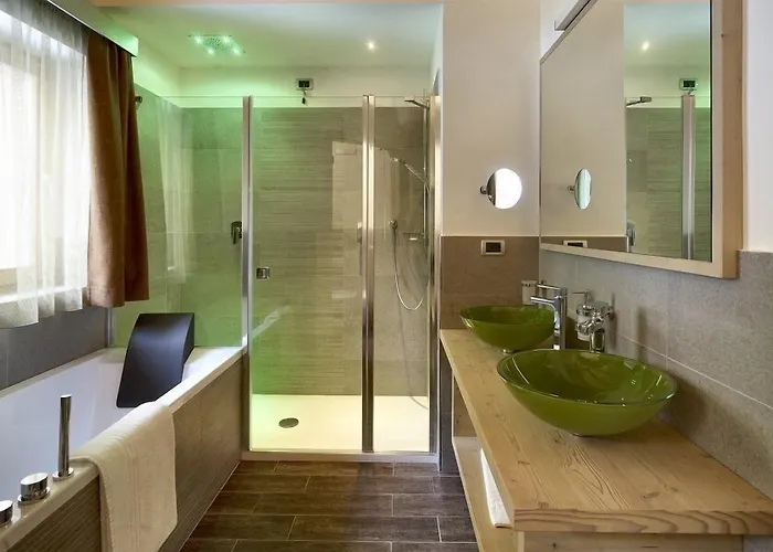Color Home Suite Apartments