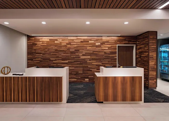 Courtyard By Marriott Houston Sugar Land/Lake Pointe