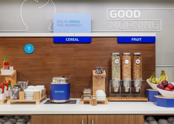 Holiday Inn Express & Suites Platteville By Ihg