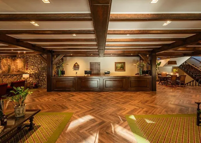 Serrazul Hotel