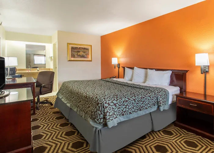 Travelodge By Wyndham South Holland