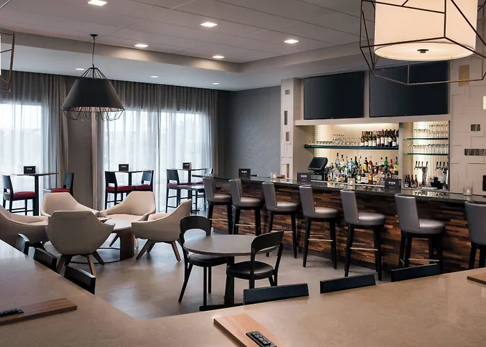 Courtyard By Marriott Pullman