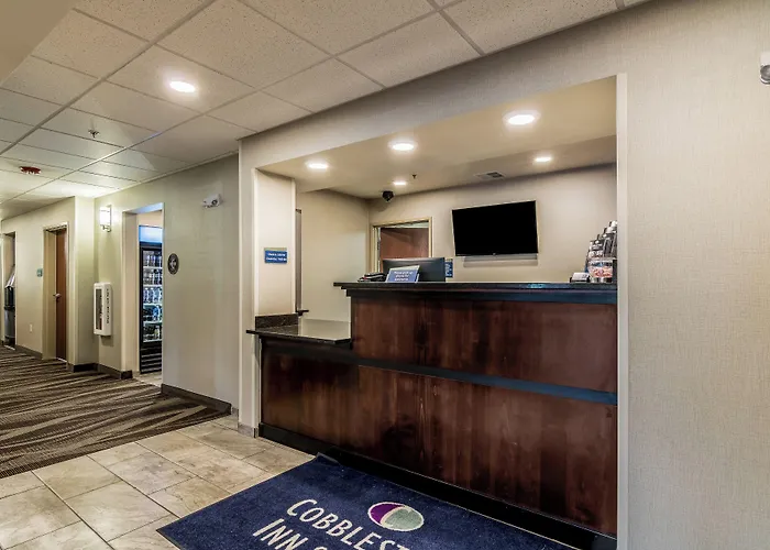 Cobblestone Inn & Suites - Barron