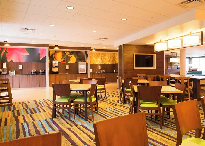 Fairfield Inn & Suites By Marriott Dickson