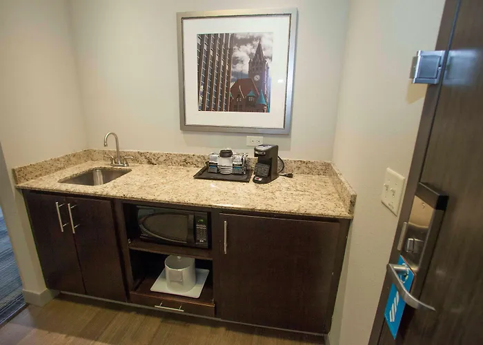Hampton Inn & Suites St. Paul Downtown