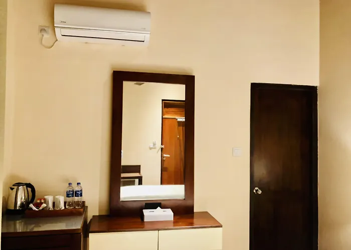 Tropic Inn - Mount Lavinia