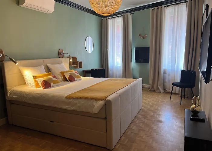 Hotel Spa Au Cheval Blanc - Chambres Climatisees
