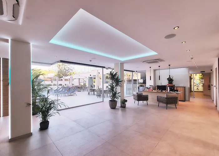 Apartamentos Ponent